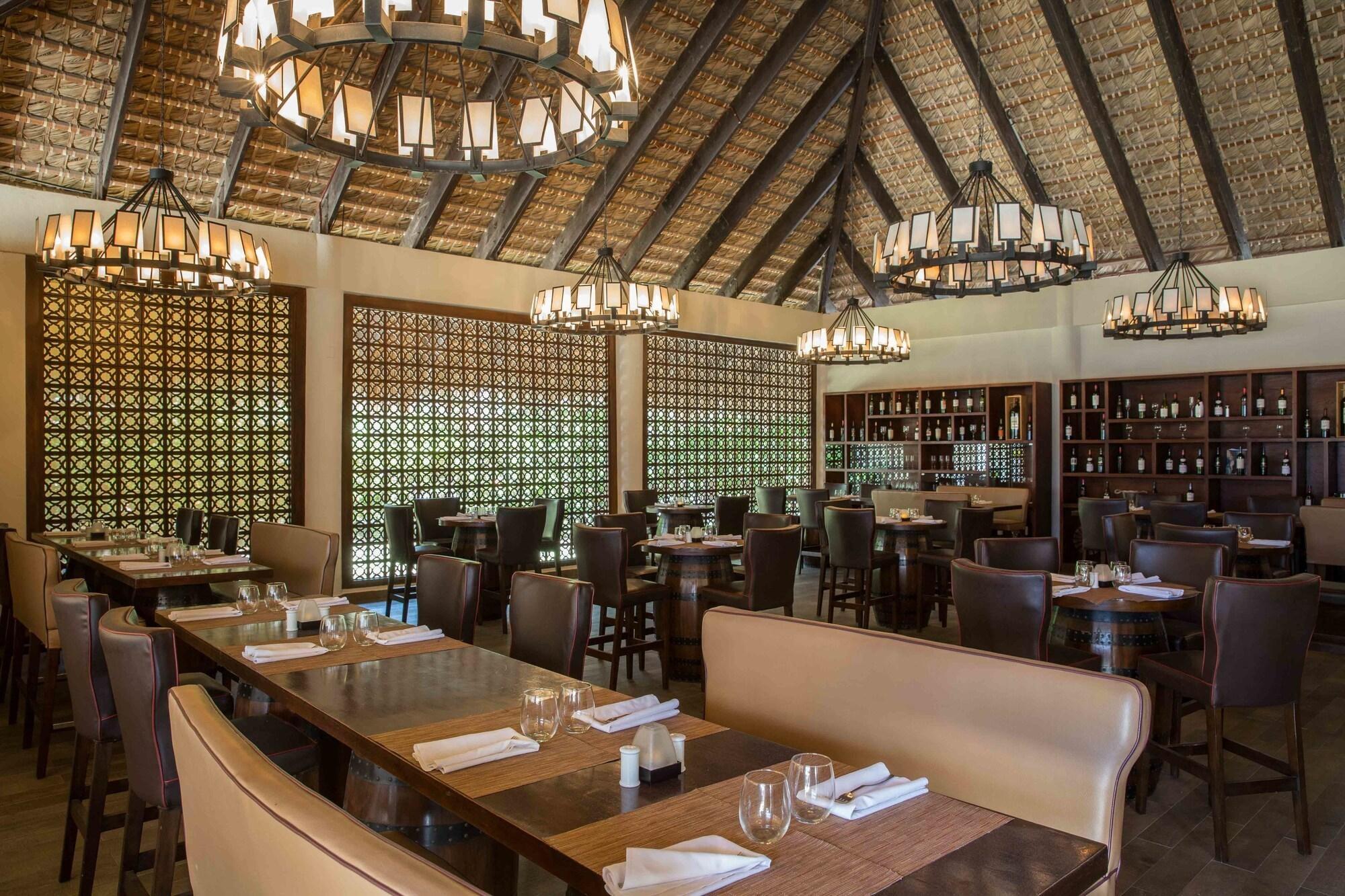 בווארו Royalton Punta Cana, An Autograph Collection All-Inclusive Resort & Casino מראה חיצוני תמונה