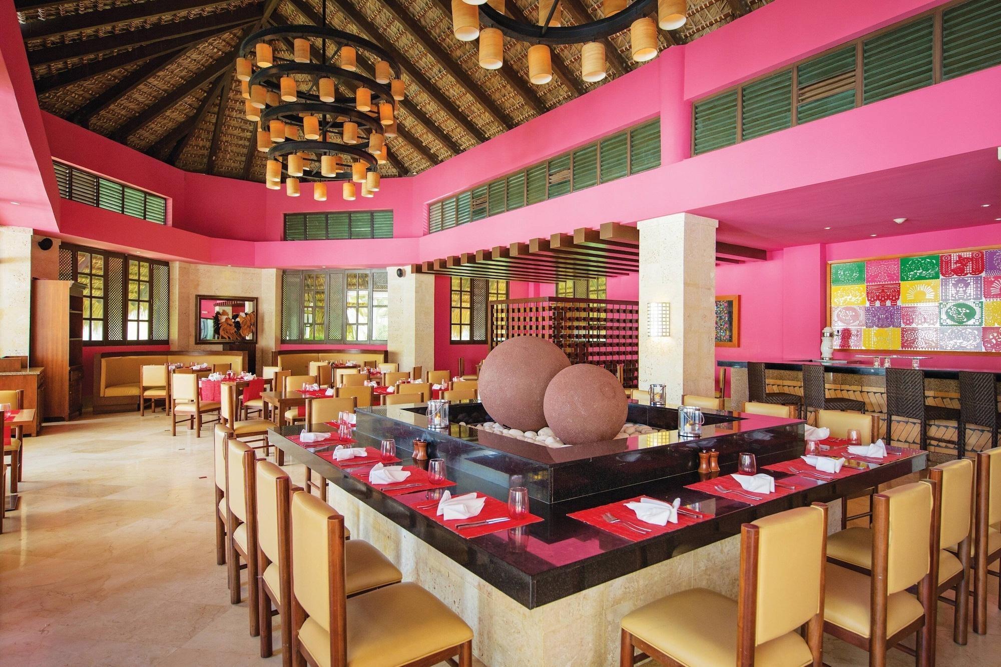 בווארו Royalton Punta Cana, An Autograph Collection All-Inclusive Resort & Casino מראה חיצוני תמונה